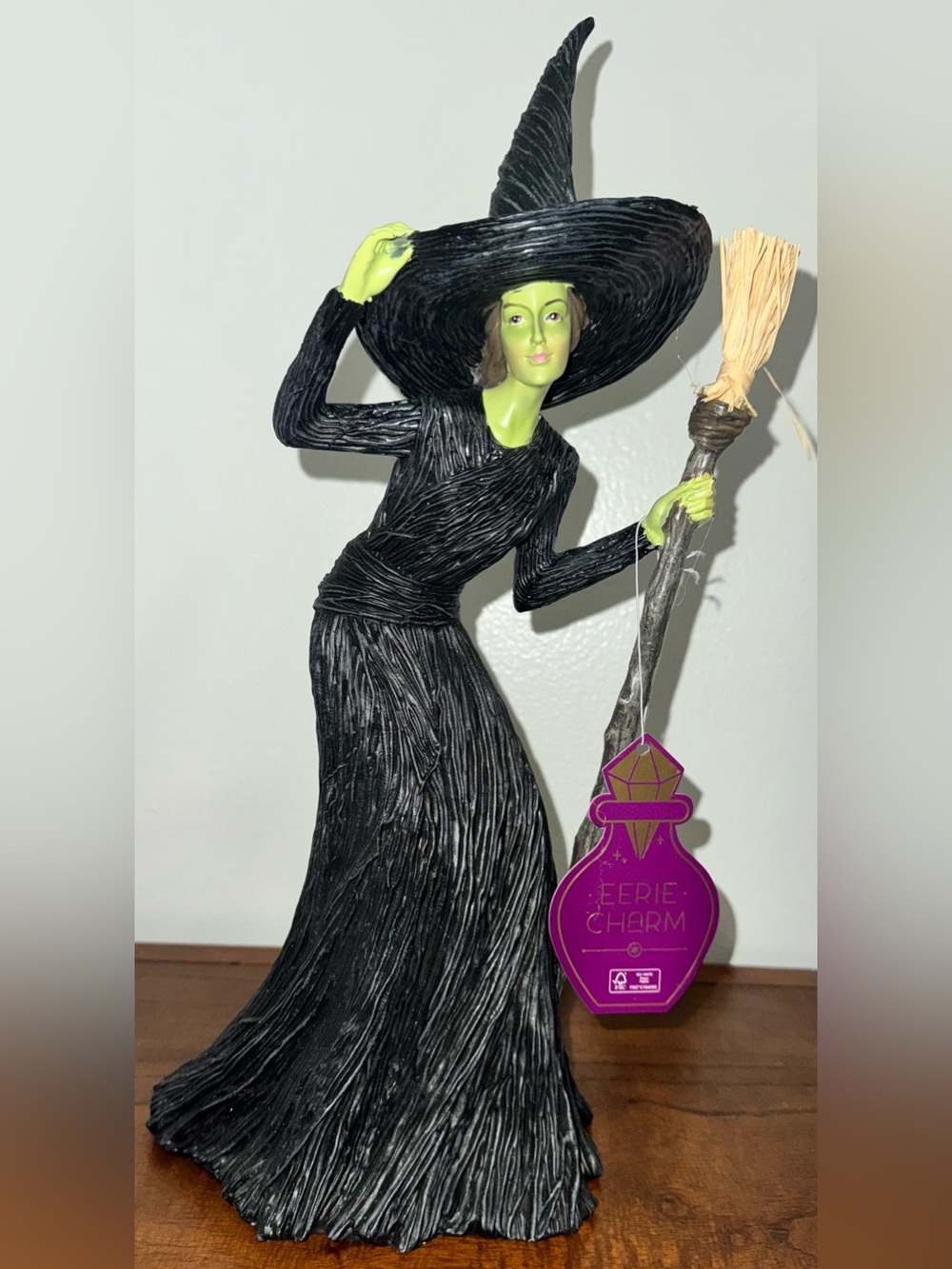 Cute 🥰 Eerie Charm WICKED Witch Elphaba Statue 16” Tall Halloween Tabletop Decor